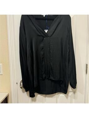 Tempo Paris Silk top 
NWT